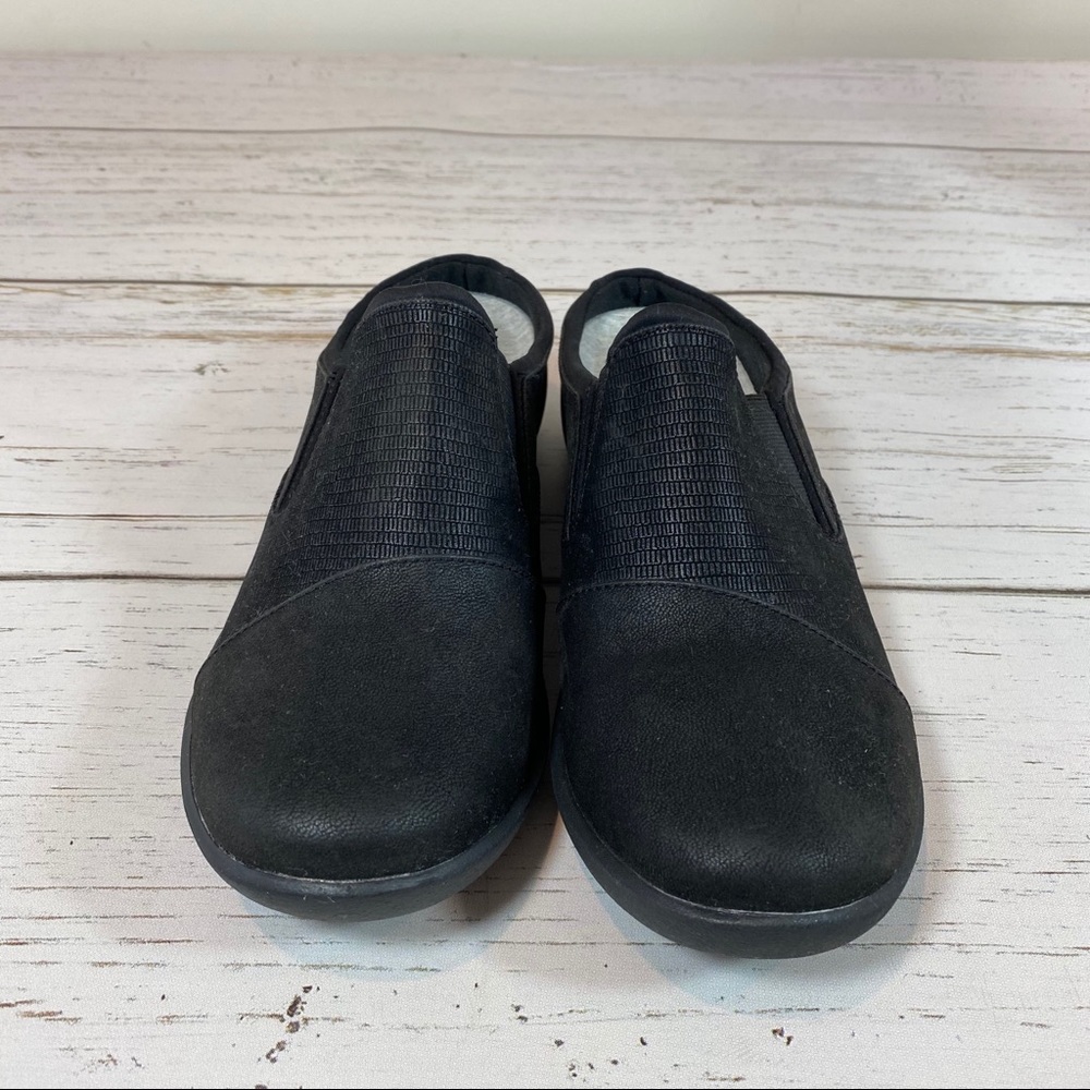 Clark’s Cloud Stepper Sillian Free Black Clogs - image 2